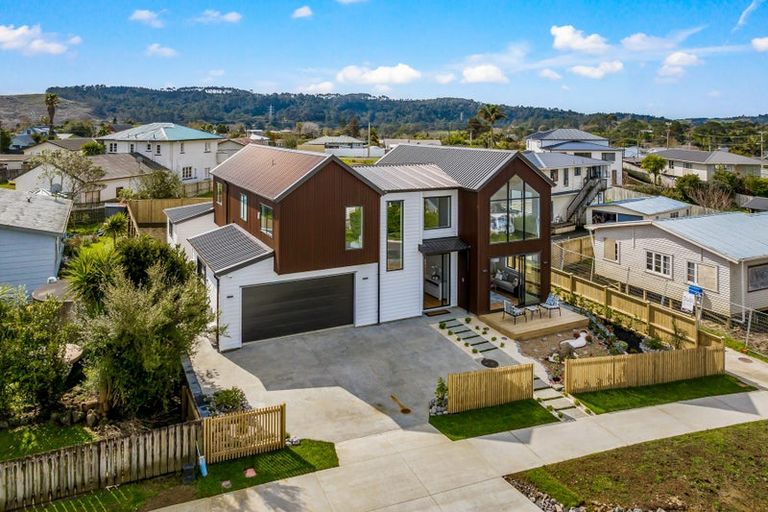 Photo of property in 17a Alexandra Street, Riverhead, 0820