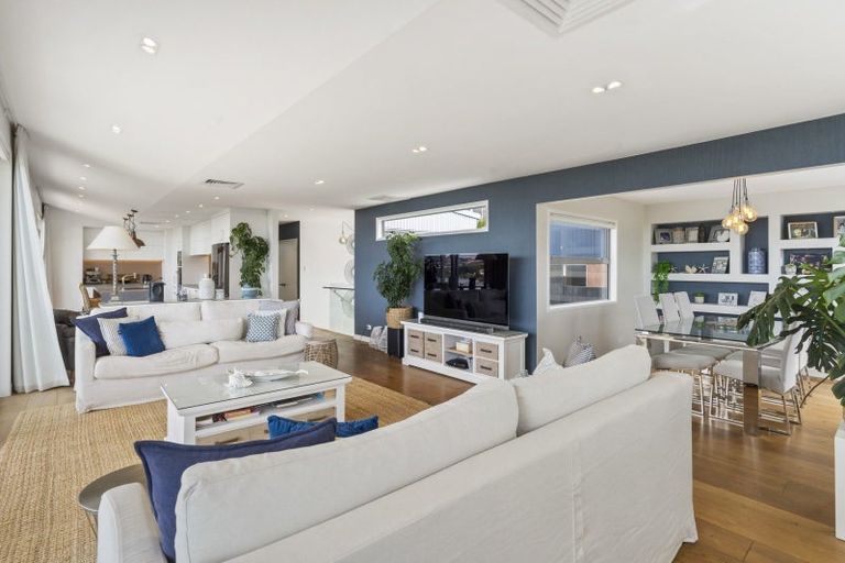 Photo of property in 10 Mccrystal Avenue, Bucklands Beach, Auckland, 2012