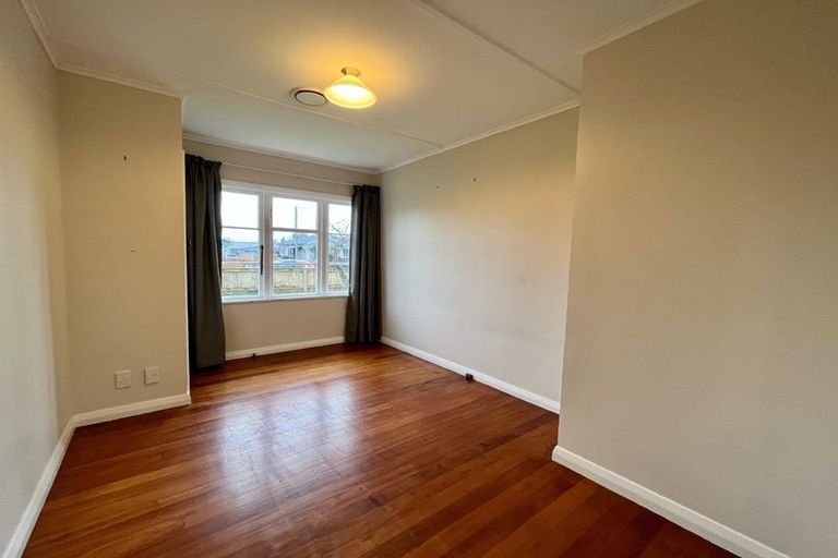 Photo of property in 2 Giesen Road, Feilding, 4702