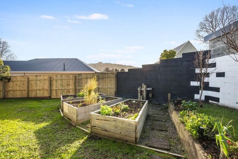 Photo of property in 39 Whitemans Road, Silverstream, Upper Hutt, 5019