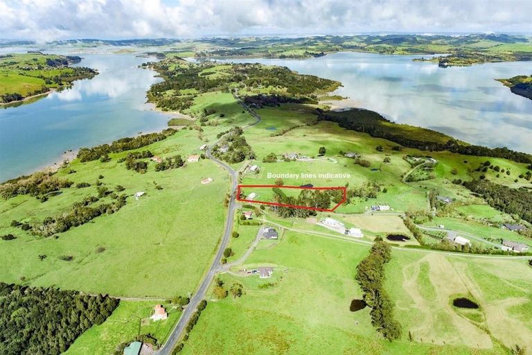Photo of property in 266 Pahi Road, Pahi, Paparoa, 0571