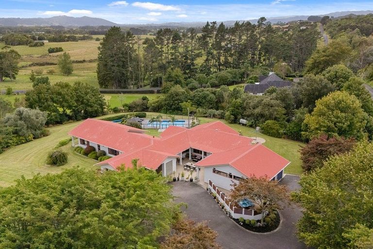 Photo of property in 15 Kaipara Road, Papakura, 2582
