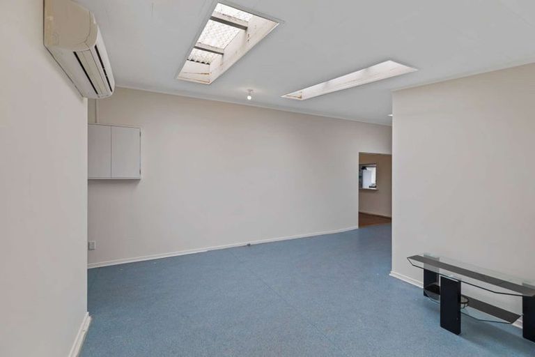 Photo of property in 1 Moore Avenue, Tawhero, Whanganui, 4501