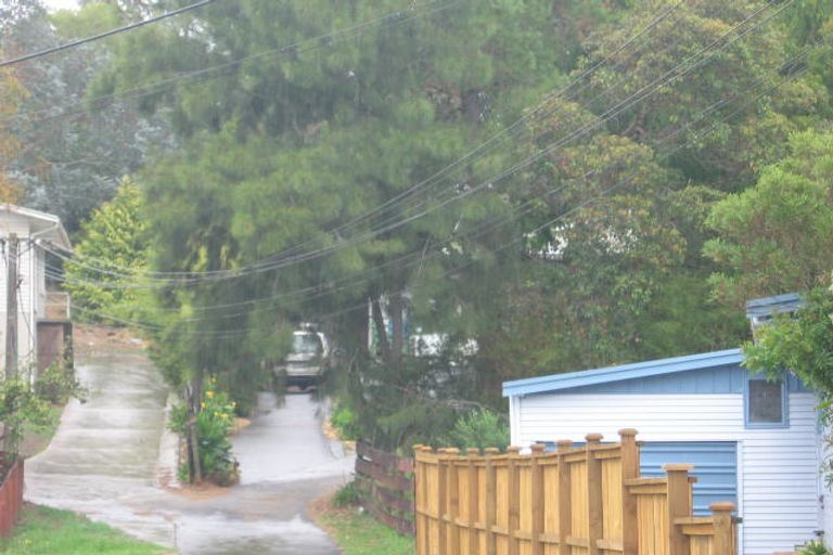 Photo of property in 49 Ellice Road, Totara Vale, Auckland, 0629