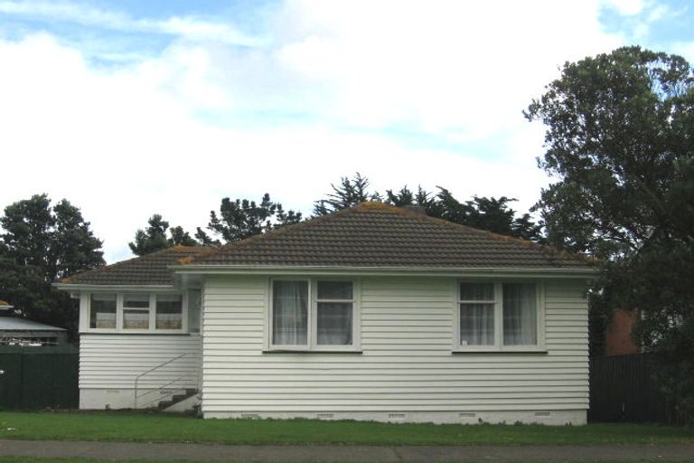Photo of property in 12 Surprise Place, Cannons Creek, Porirua, 5024
