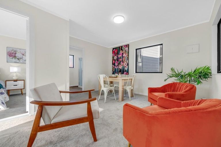 Photo of property in 48 Chelburn Crescent, Mangere East, Auckland, 2024