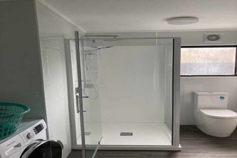 Photo of property in 10 Rua Street, Lyall Bay, Wellington, 6022