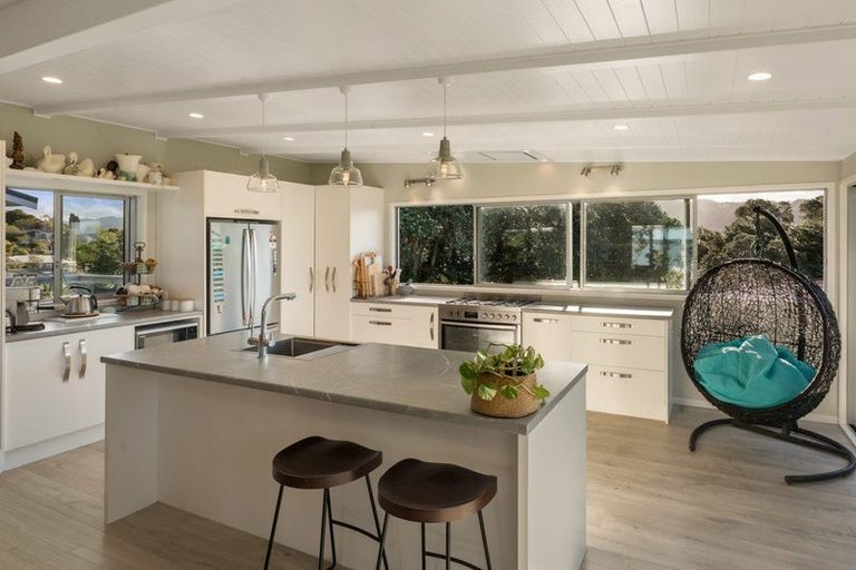 Photo of property in 20 Moana Drive, Tanners Point, Katikati, 3177