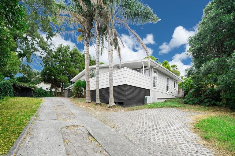 Photo of property in 36 Beaudine Avenue, Glenfield, Auckland, 0629