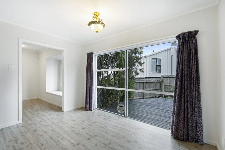 Photo of property in 2/5 Stanley Avenue, Milford, Auckland, 0620