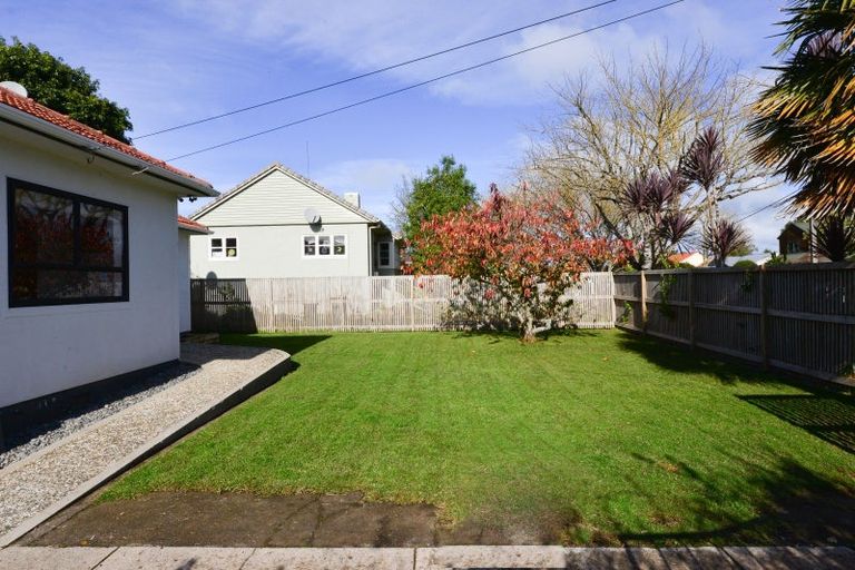 Photo of property in 16 Marire Avenue, Frankton, Hamilton, 3204