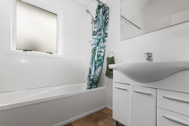 Photo of property in 26 Neil Road, Fairy Springs, Rotorua, 3015