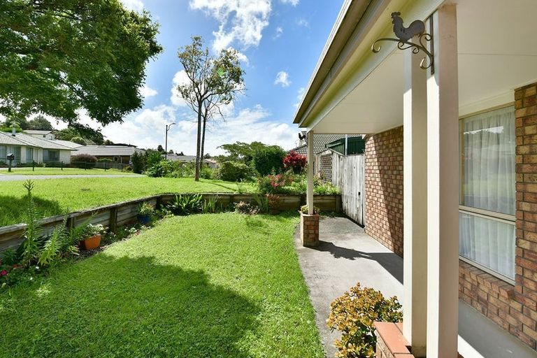Photo of property in 31 Cabeleigh Drive, Helensville, 0800