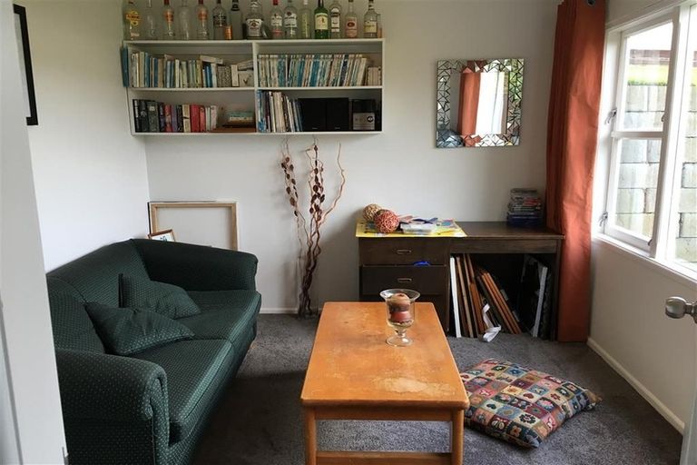 Photo of property in 8 Hollis Road, Paraparaumu Beach, Paraparaumu, 5032