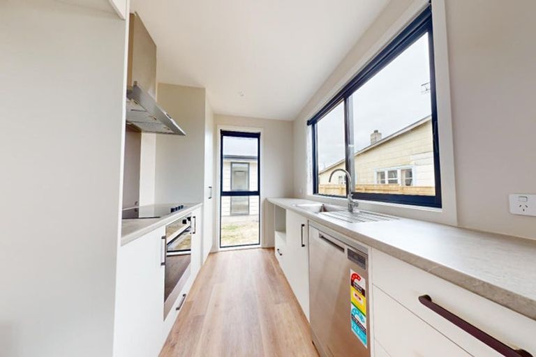 Photo of property in 2/68a Hedges Street, Sanson, 4817