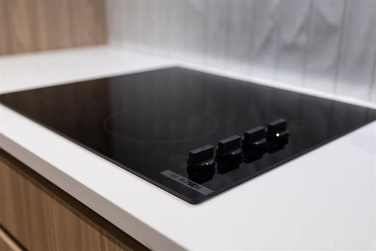 Photo of property in 15 Kuaha Road, Massey, Auckland, 0614