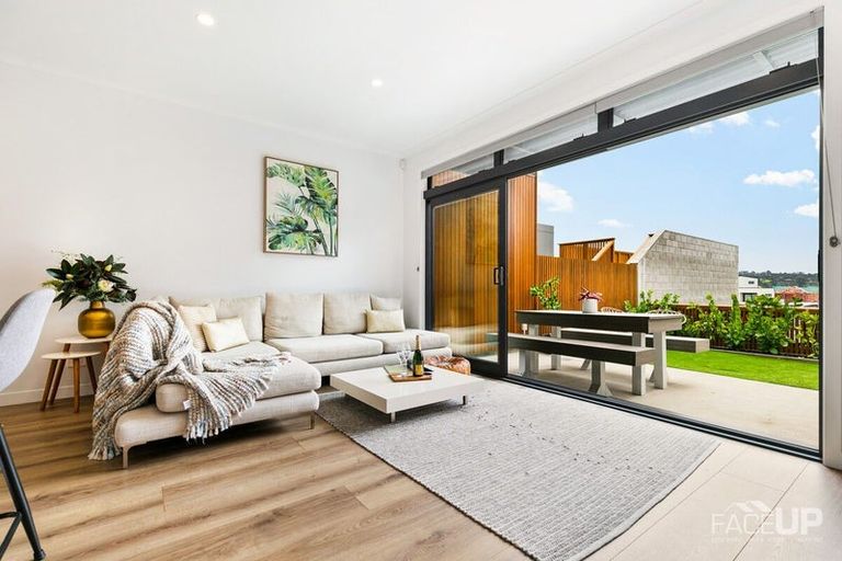 Photo of property in 7 Hudson Bay Road, Hobsonville, Auckland, 0616