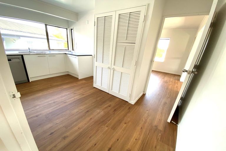 Photo of property in 11 Birman Close, Half Moon Bay, Auckland, 2012