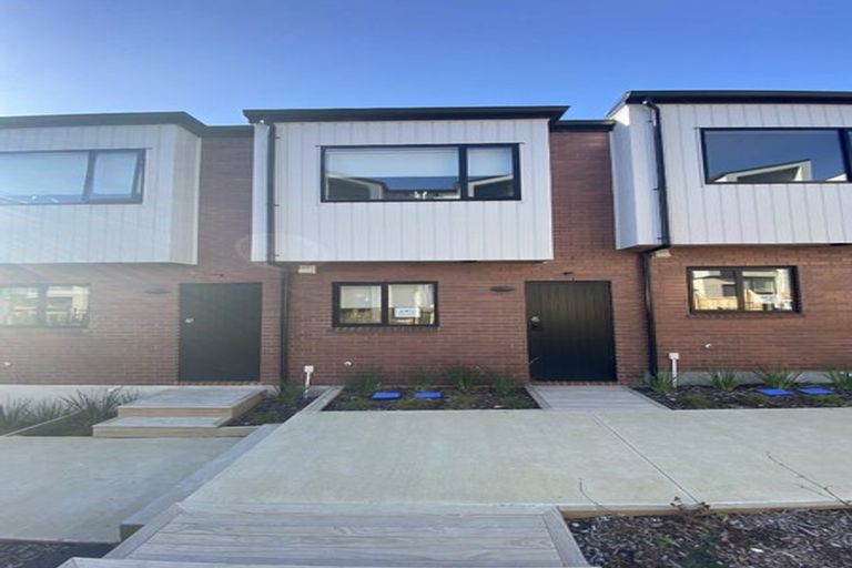 Photo of property in 45 Paetai Lane, Te Atatu Peninsula, 0610