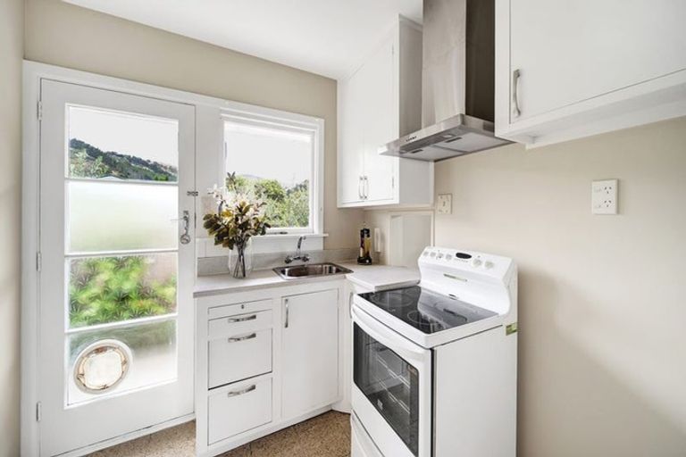 Photo of property in 23 Landsdowne Terrace, Cashmere, Christchurch, 8022