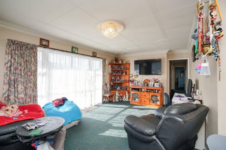 Photo of property in 72 Paisley Street, Kew, Invercargill, 9812