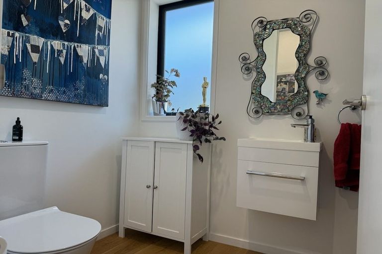 Photo of property in 2 Nga Tutu Place, Belmont, Auckland, 0622