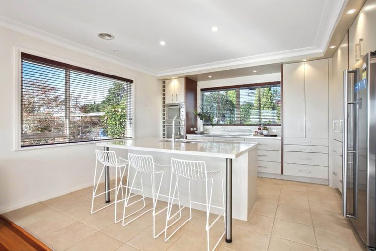 Photo of property in 150 Bleakhouse Road, Mellons Bay, Auckland, 2014