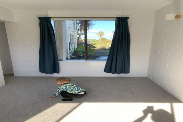 Photo of property in 23 Auld Street, Torbay, Auckland, 0630