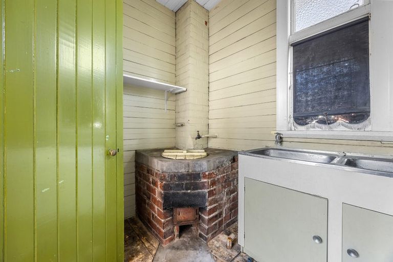 Photo of property in 28 Gamblins Road, Saint Martins, Christchurch, 8022