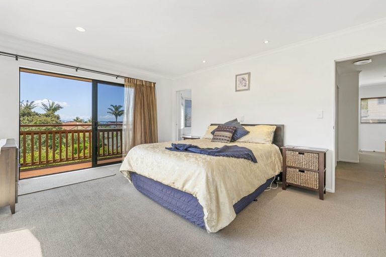 Photo of property in 9 Grovenor Drive, Orewa, 0931