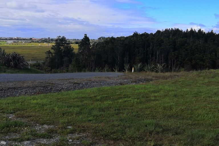 Photo of property in 1 Takutai Terrace, Ruatapu, 7883