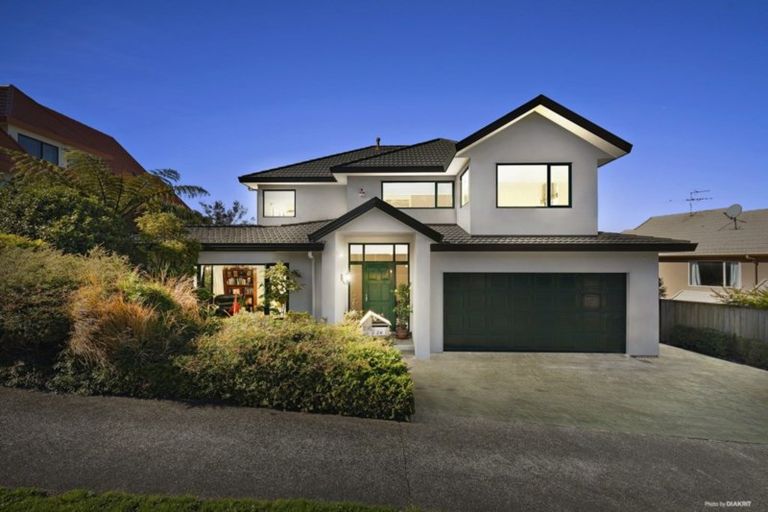 Photo of property in 26 Waverton Terrace, Churton Park, Wellington, 6037