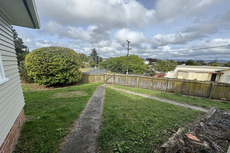 Photo of property in 74 Mcleod Road, Te Atatu South, Auckland, 0610