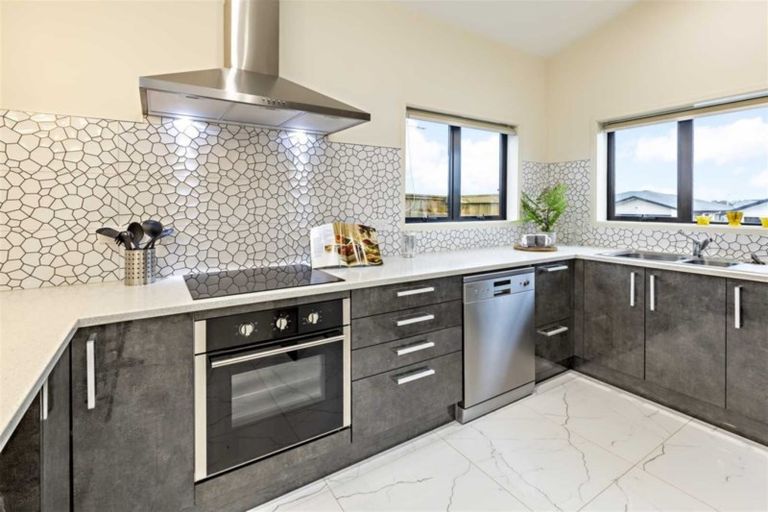 Photo of property in 32 Huamanu Street, Pukekohe, 2120