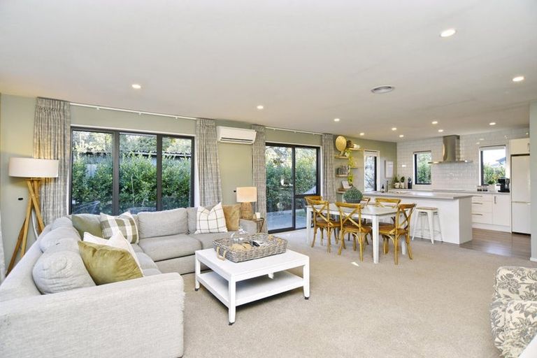 Photo of property in 7 Peter Place, Rangiora, 7400