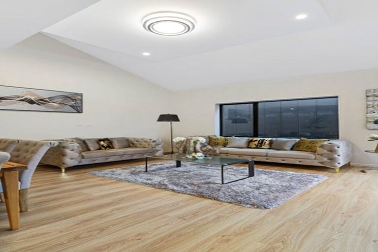 Photo of property in 65 Maungakaraka Road, Karaka, 2580