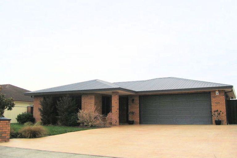 Photo of property in 4 Lowndes Place, Taradale, Napier, 4112