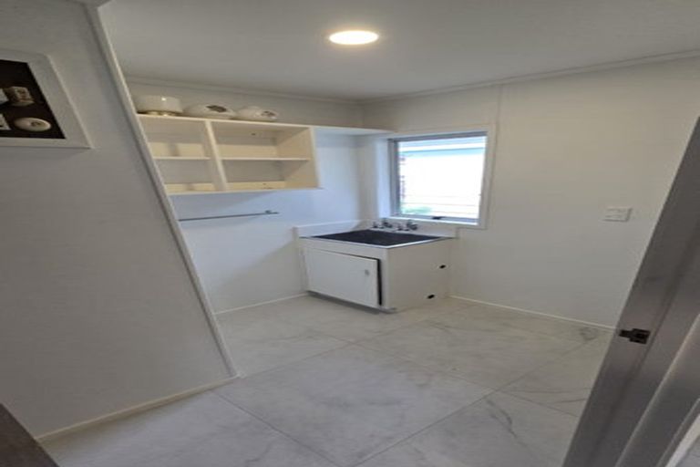 Photo of property in 28 Glynnbrooke Street, Te Atatu South, Auckland, 0610