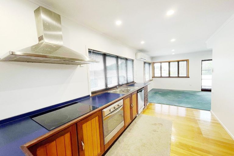 Photo of property in 30 Gilliam Street, New Lynn, Auckland, 0600