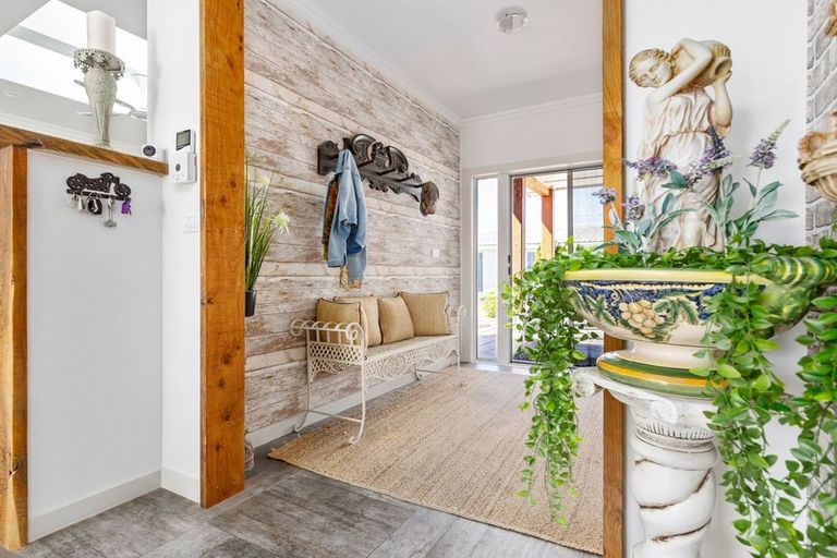 Photo of property in 24 Colville Street, Masterton, 5810