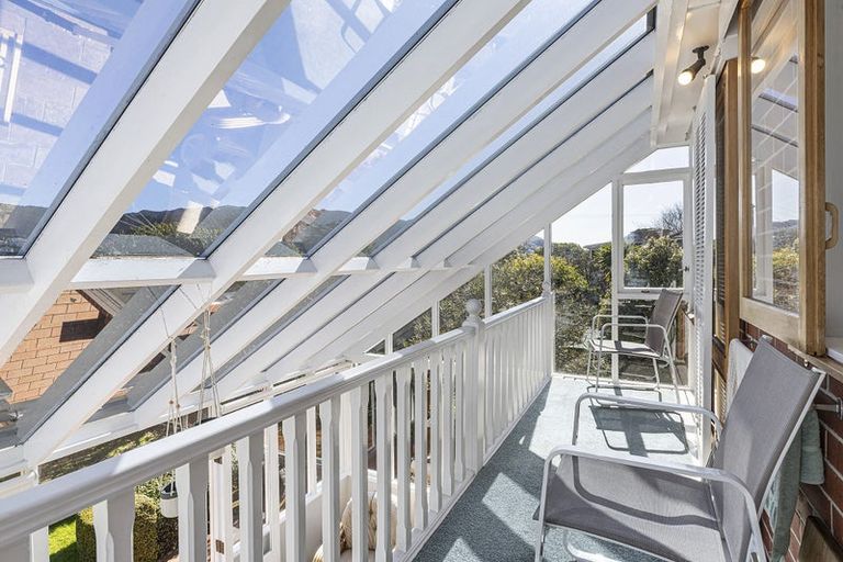 Photo of property in 66 Taylor Terrace, Tawa, Wellington, 5028