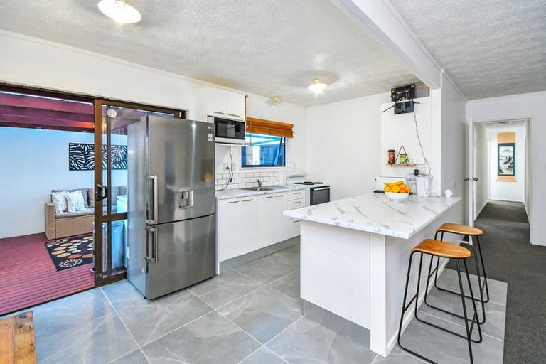 Photo of property in 2/79 Cambridge Terrace, Papatoetoe, Auckland, 2025