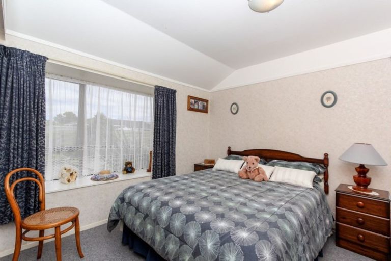 Photo of property in 1 Rangiora Place, Inglewood, 4330