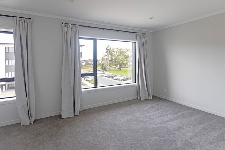 Photo of property in 20 Beach Road, Hobsonville, Auckland, 0616