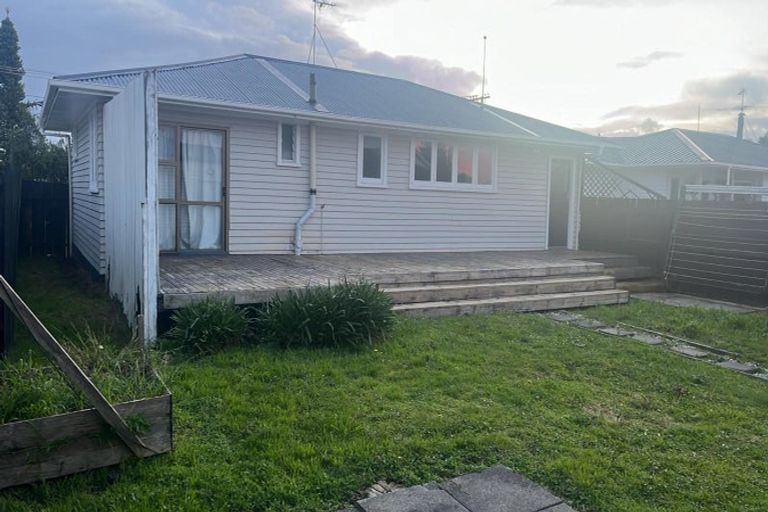 Photo of property in 1/35 Hill Crescent, Papakura, 2110