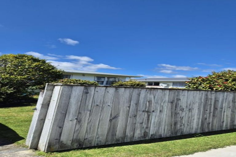 Photo of property in 32 Mohaka Street, Wainuiomata, Lower Hutt, 5014