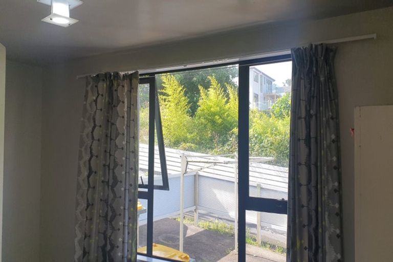 Photo of property in 53a Pleasant Road, Glen Eden, Auckland, 0602