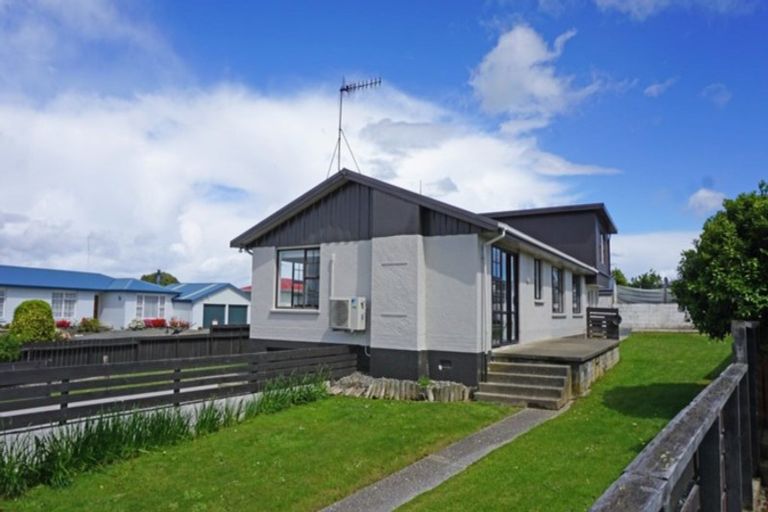 Photo of property in 20 Dundee Street, Strathern, Invercargill, 9812