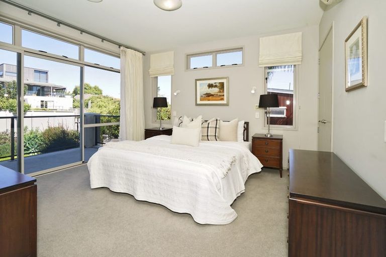 Photo of property in 138 Lake Crescent, Hamilton Lake, Hamilton, 3204