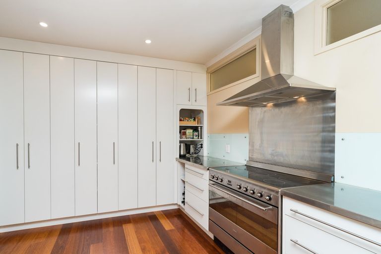Photo of property in 14 Batt Street, West End, Palmerston North, 4410